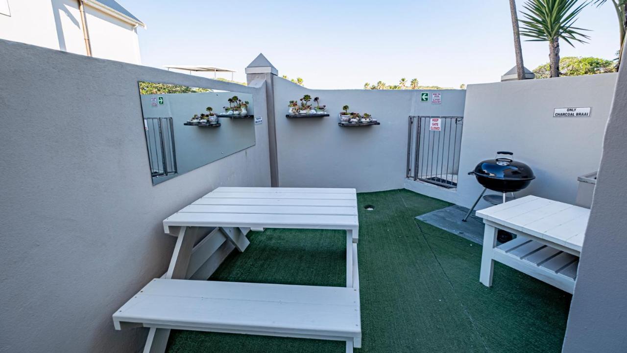 The Ark Guesthouse At Marina Martinique Jeffreys Bay Kültér fotó