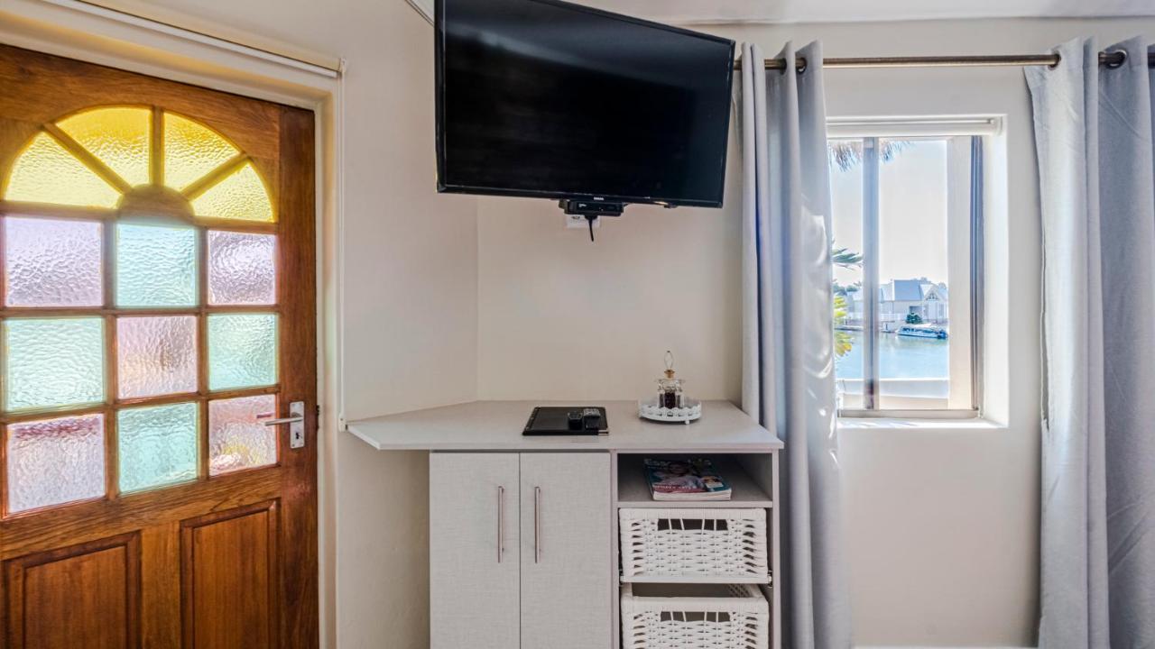 The Ark Guesthouse At Marina Martinique Jeffreys Bay Kültér fotó