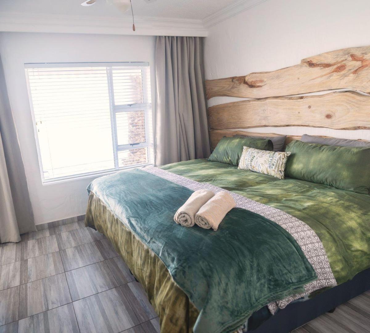 The Ark Guesthouse At Marina Martinique Jeffreys Bay Kültér fotó