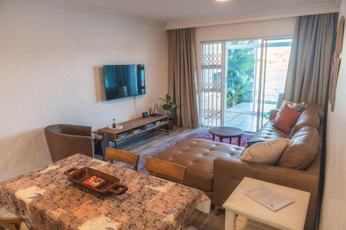 The Ark Guesthouse At Marina Martinique Jeffreys Bay Kültér fotó